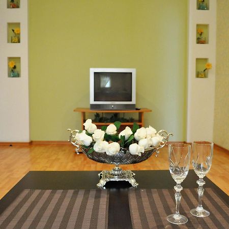 Apartment On Karbyshewa 1 Grodno Bagian luar foto