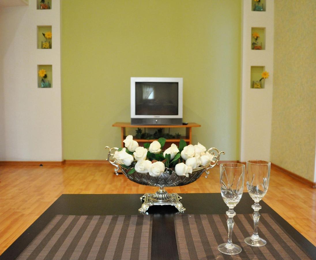 Apartment On Karbyshewa 1 Grodno Bagian luar foto